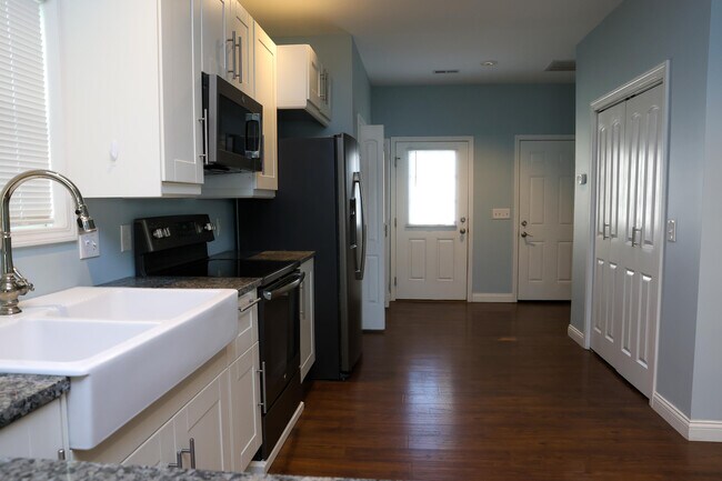 Foto del edificio - 145 Ridge View Rd
