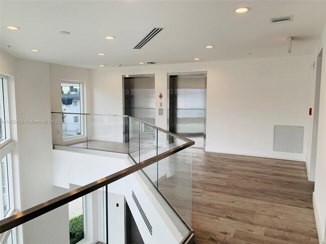 Foto del edificio - 39 NW 7th Ave