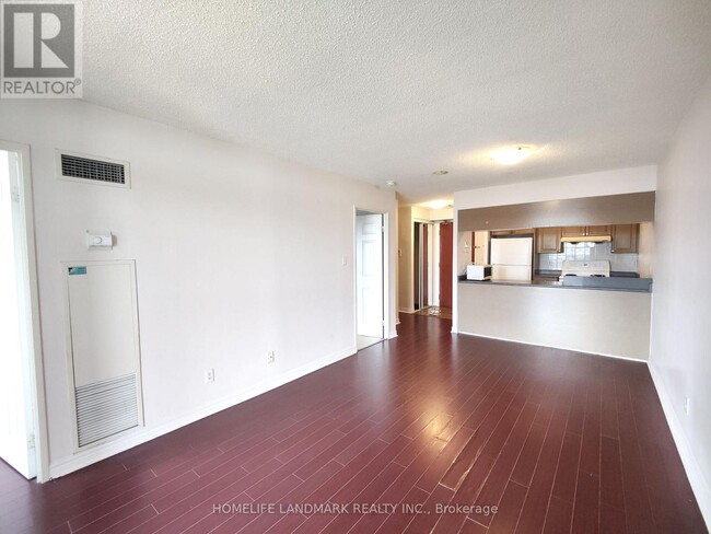 Building Photo - 28 Empress Ave