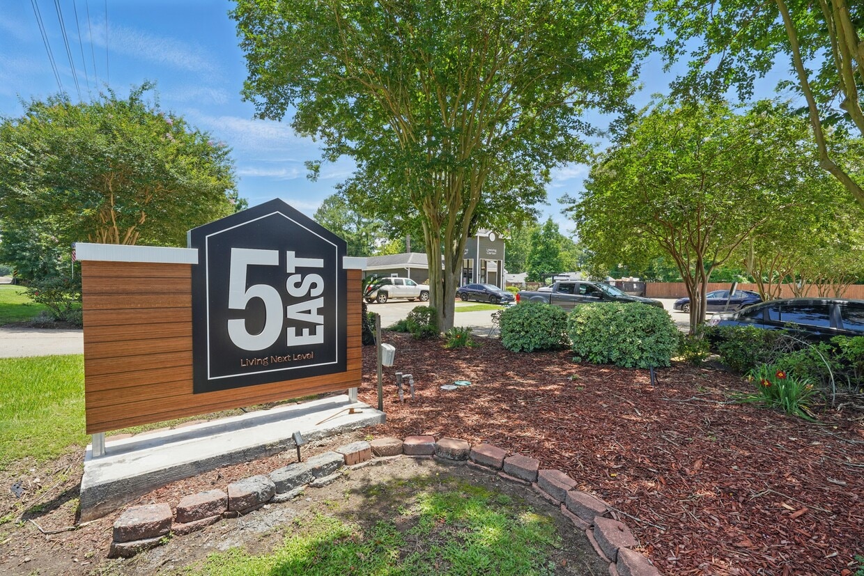5 East Apartments - 5 East Apartments
