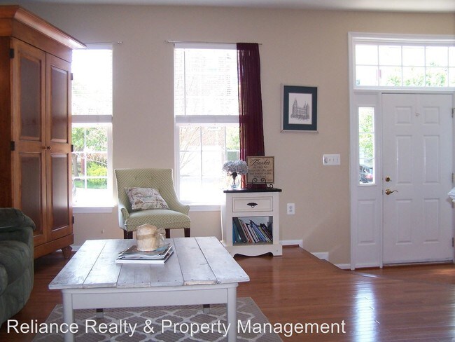 Building Photo - 20740 Hollow Falls Ter