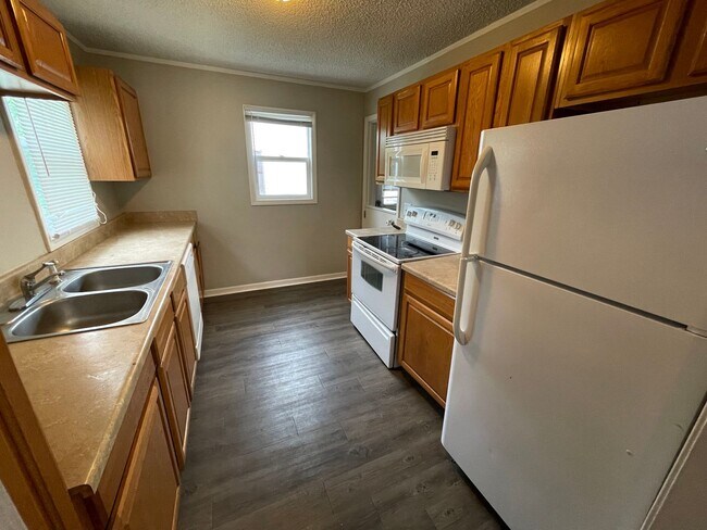 Foto del edificio - Remodeled 3 Bedroom