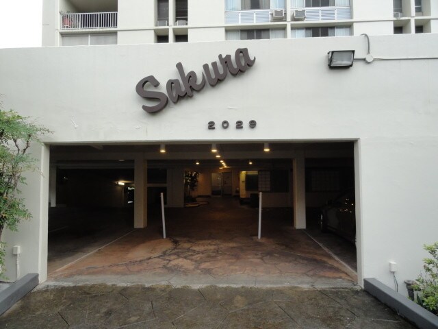 Building Photo - 2029 Nuuanu Ave