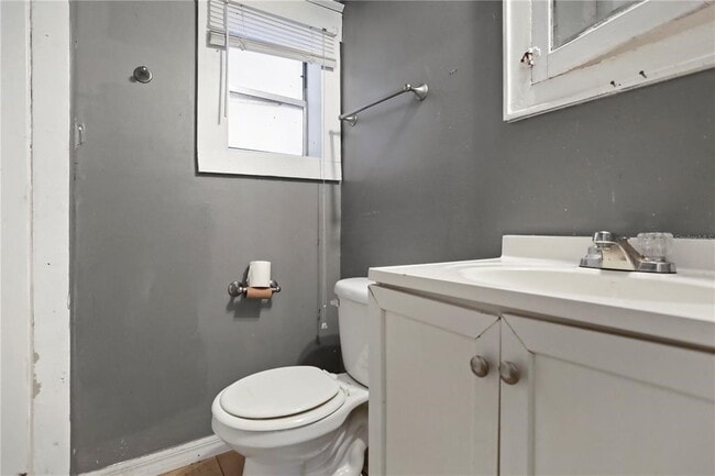 Building Photo - 610 S Ridgewood Ave