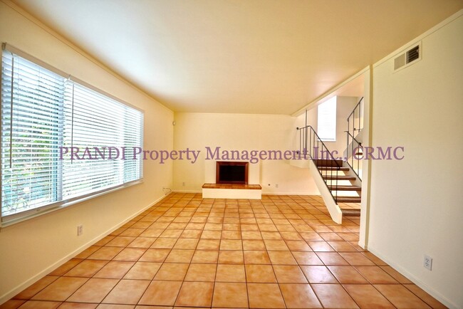 Building Photo - Corner Townhome with A/C and Extra Storage