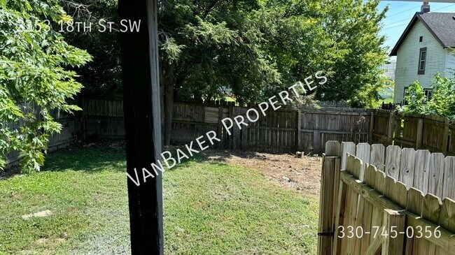 Foto del edificio - 2353 18th St SW