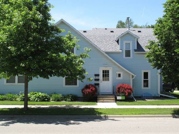 Front Entrance - 537 2nd Ave NW