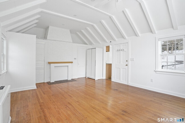 Building Photo - 69 Sylvan Rd N