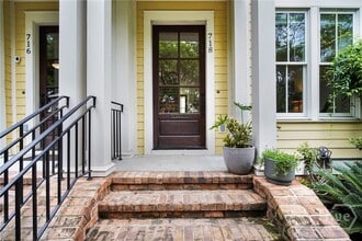 Building Photo - 718 Tattnall St