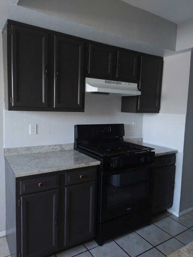 Building Photo - 11600 Marsh McCall Way