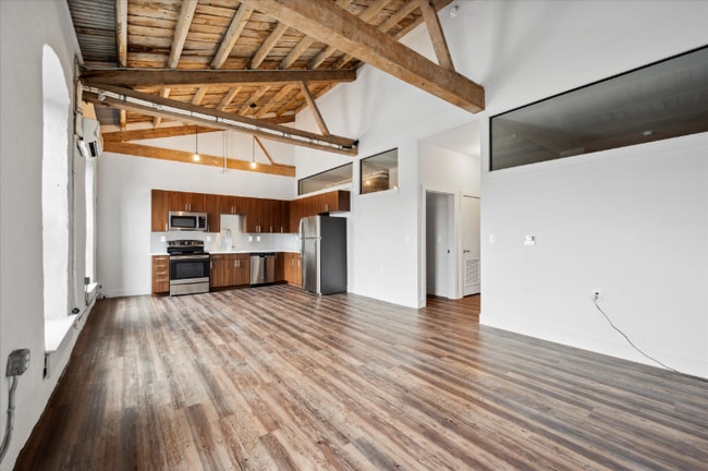 Building Photo - 3715 Main St