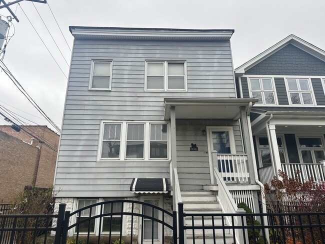 Building Photo - 2416 N Artesian Ave