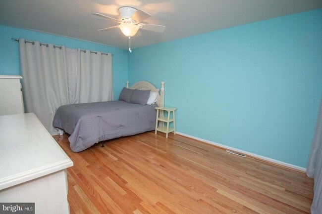 Foto del edificio - 12733 Hollins Rd