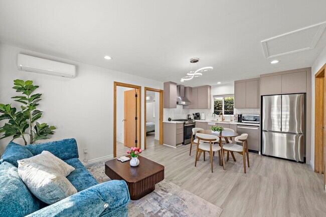 Foto del edificio - 5595 Heil Ave