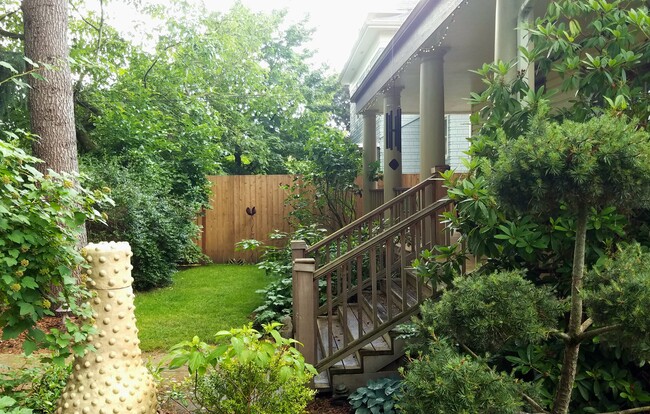 Lawn area for grounding - dog free - 555 N Simpson St
