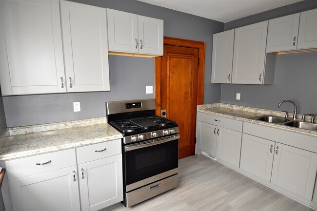 Foto del edificio - 6203 W Girard Ave