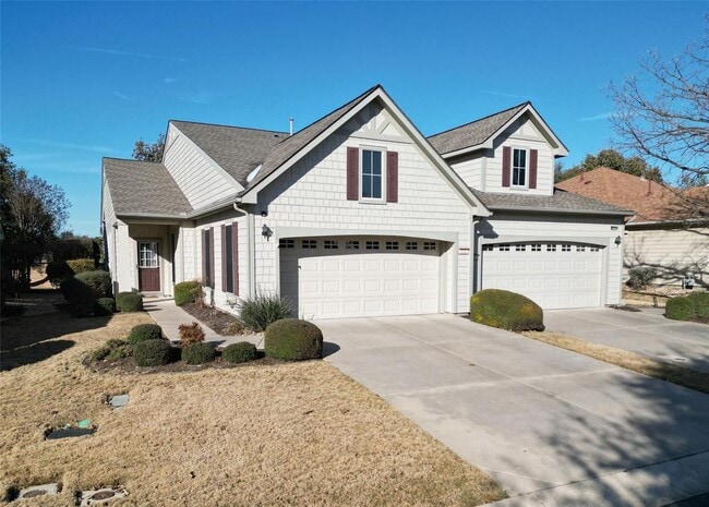 Building Photo - 233 Bonham Loop