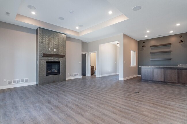 Foto del edificio - 4512 Bradington Dr