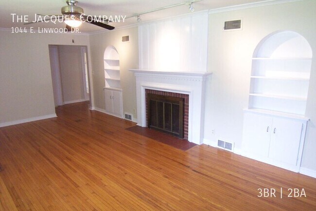 Foto del edificio - 1044 E Linwood Dr