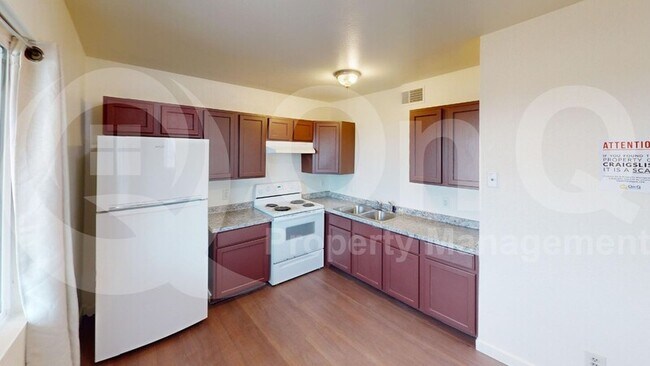 Foto del edificio - 729 E Hazel Dr