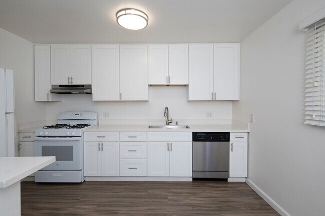 Foto del edificio - Beautifully Remodeled 2 BR in South Park
