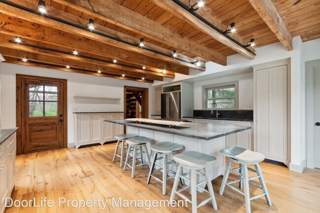 Building Photo - 2 br, 1.5 bath House - 248 Cedar Knoll Rd
