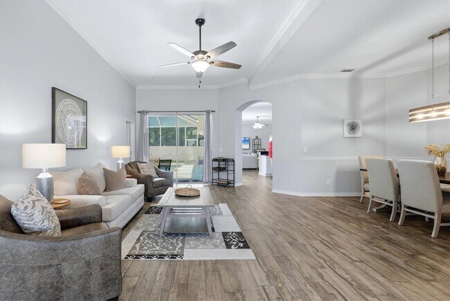 Building Photo - 4617 Egmont Dr