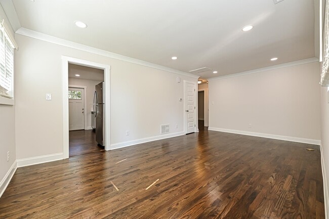 Foto del edificio - 3460 Washburn Ave