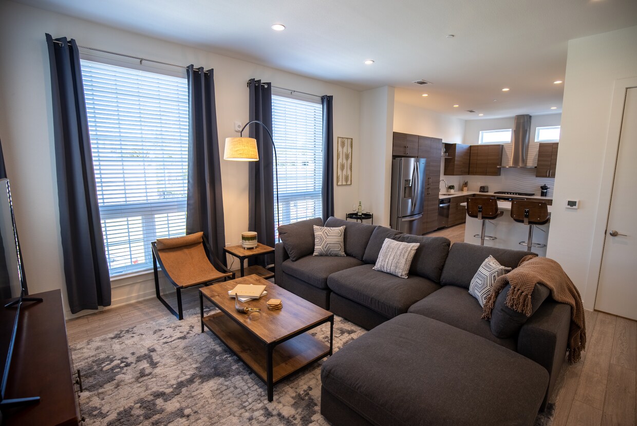 Highline Apartments Dallas, TX