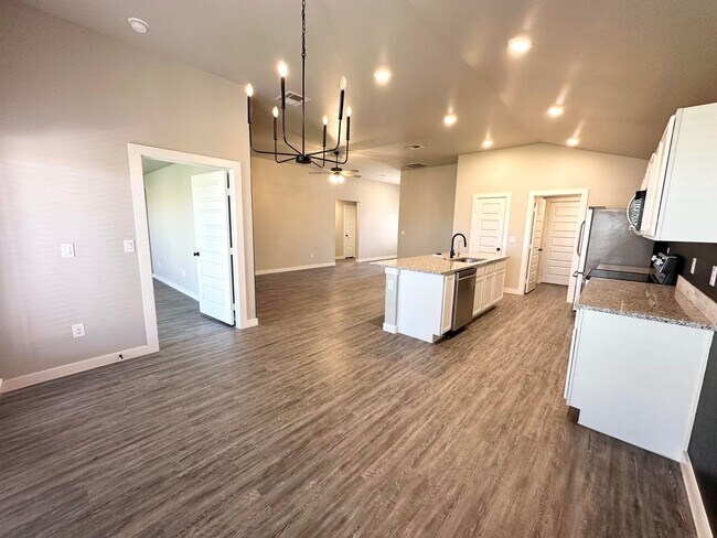 Foto del edificio - 5813 Briscoe Rd