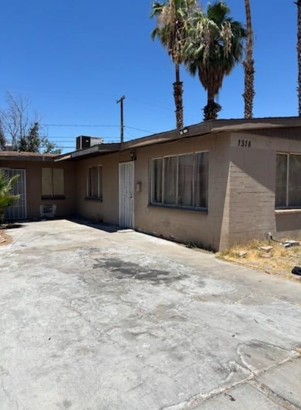Building Photo - 1318 Rexford Pl
