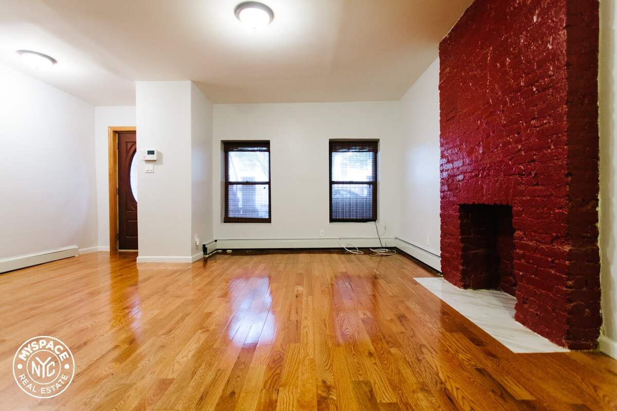 Primary Photo - 768 Herkimer St
