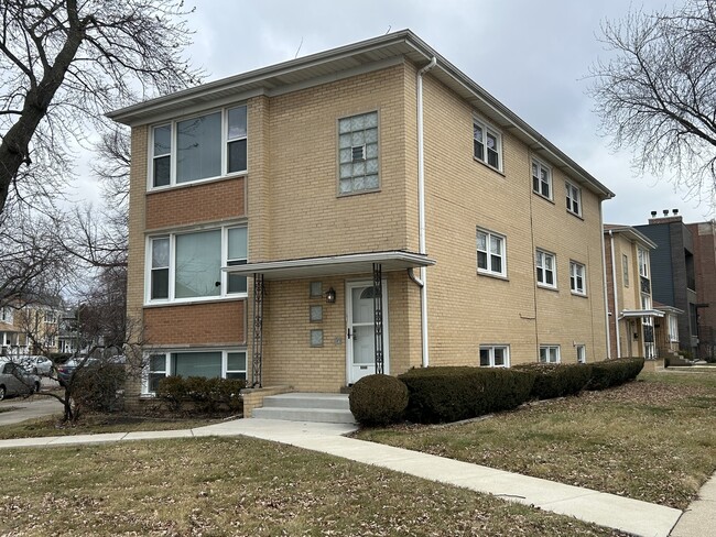 Building Photo - 5340 N Central Ave