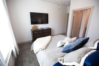 Building Photo - Berkmar Landing Apartments