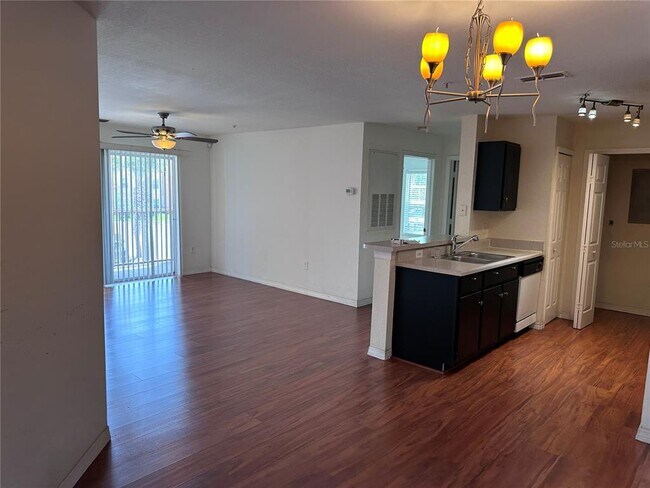 Foto del edificio - 5467 Vineland Rd