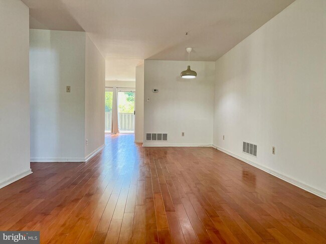Foto del edificio - 3707 Davis Ct