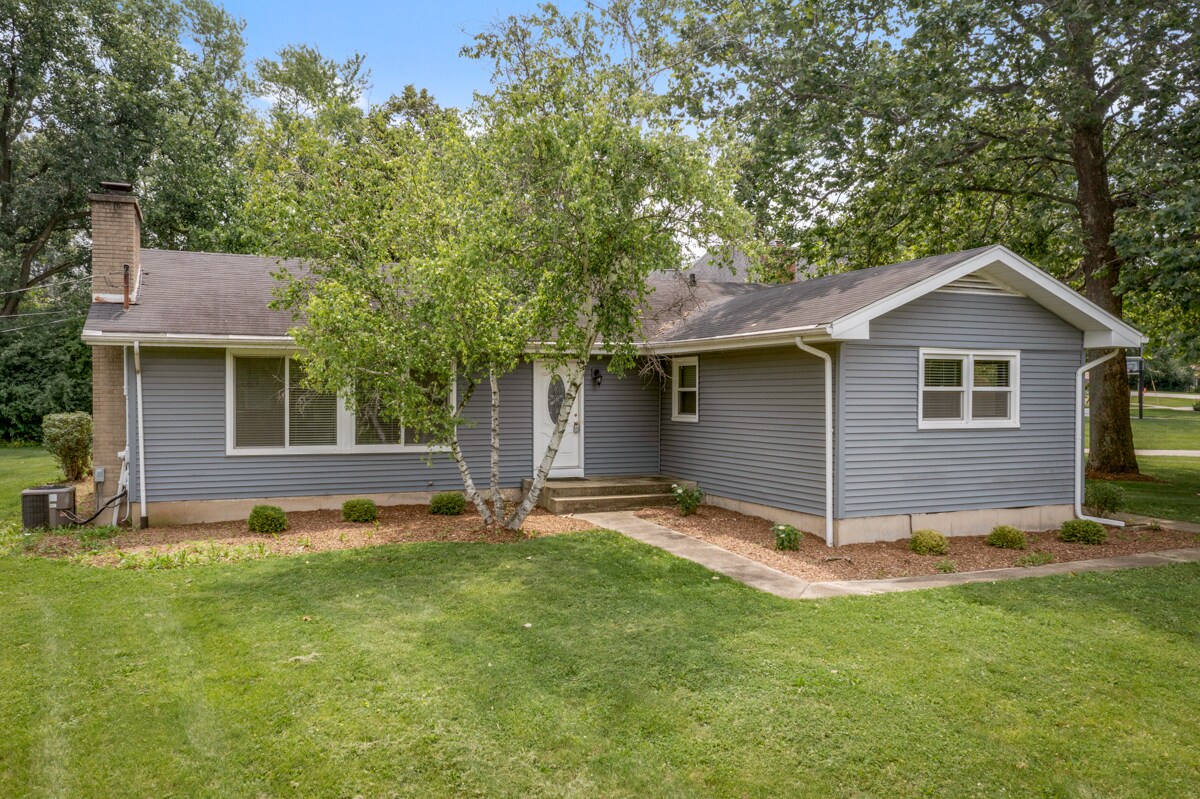 1519 Foothill Dr, Wheaton, IL 60189 House Rental in Wheaton, IL