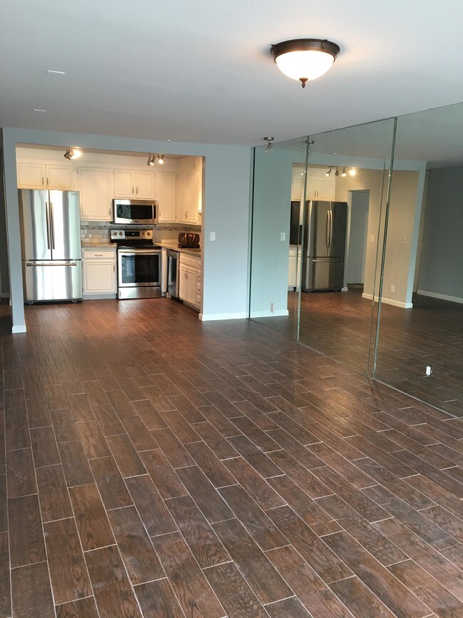 Foto del edificio - 500 Cagney Ln