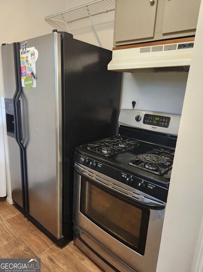 Foto del edificio - 663 Scales Rd NW