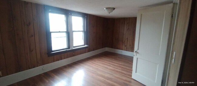 Building Photo - "Spacious Tranquility: Your Ideal 3-Bedroo...