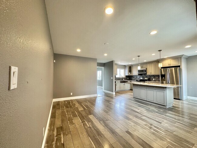 Foto del edificio - 151 Lobos St