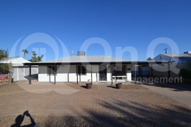 Foto del edificio - 2623 N 70th St