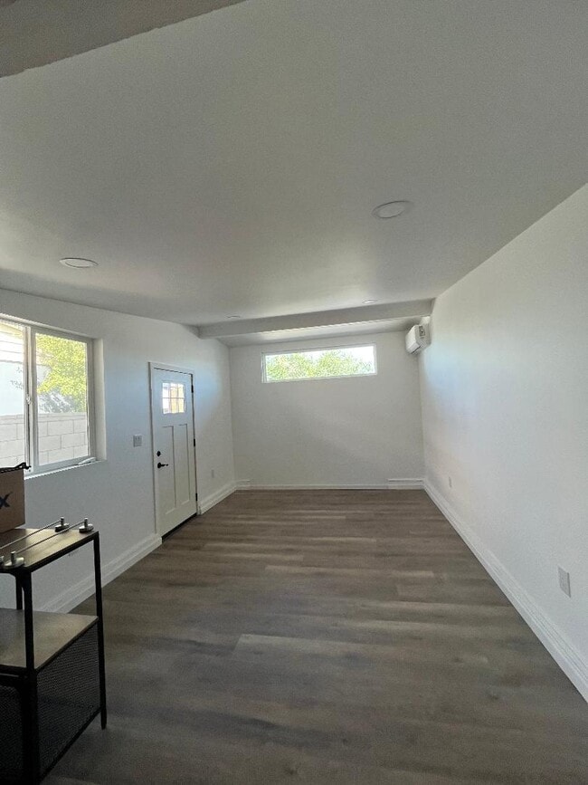 Building Photo - 38947 Yucca Tree St
