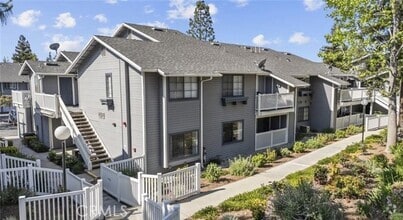 Building Photo - 225 Evergreen Ct