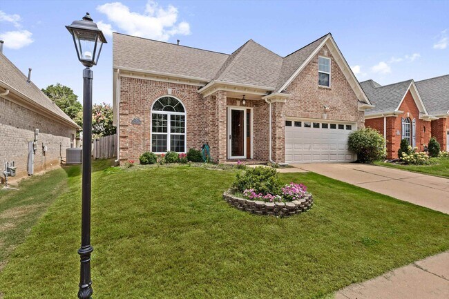 Building Photo - 10492 Ashfarm Way