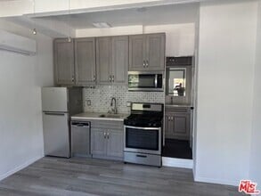 Building Photo - 3920 Highland Ave