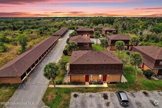 Building Photo - 3912 Overlook Dr