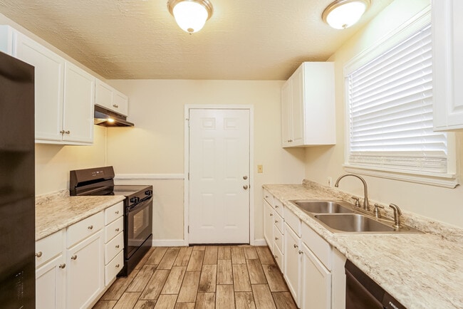 Building Photo - 5117 Palmer Dr