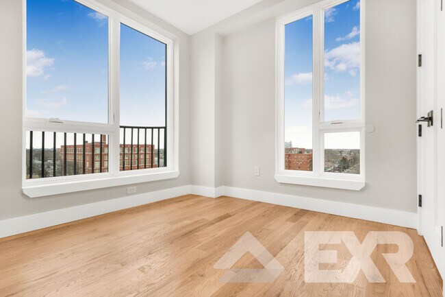 Building Photo - 2112 Avenue P