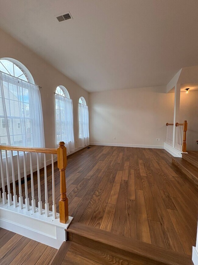 Foto del edificio - Welcome to this beautifully updated home i...
